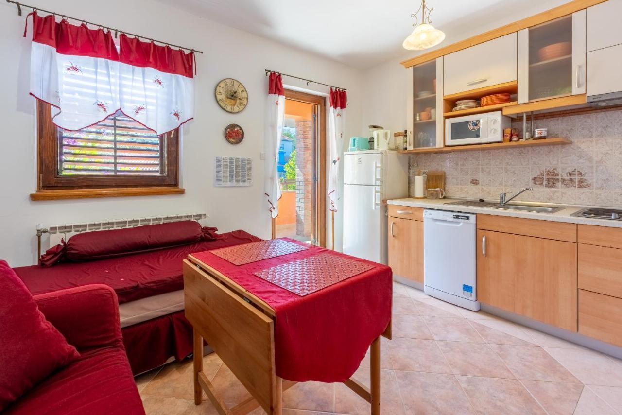 Apartments Villa Mavero Banjole Εξωτερικό φωτογραφία