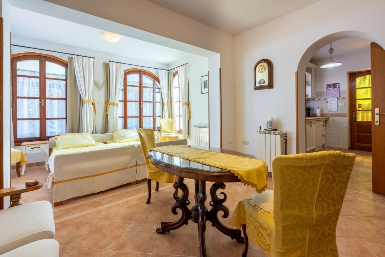 Apartments Villa Mavero Banjole Εξωτερικό φωτογραφία