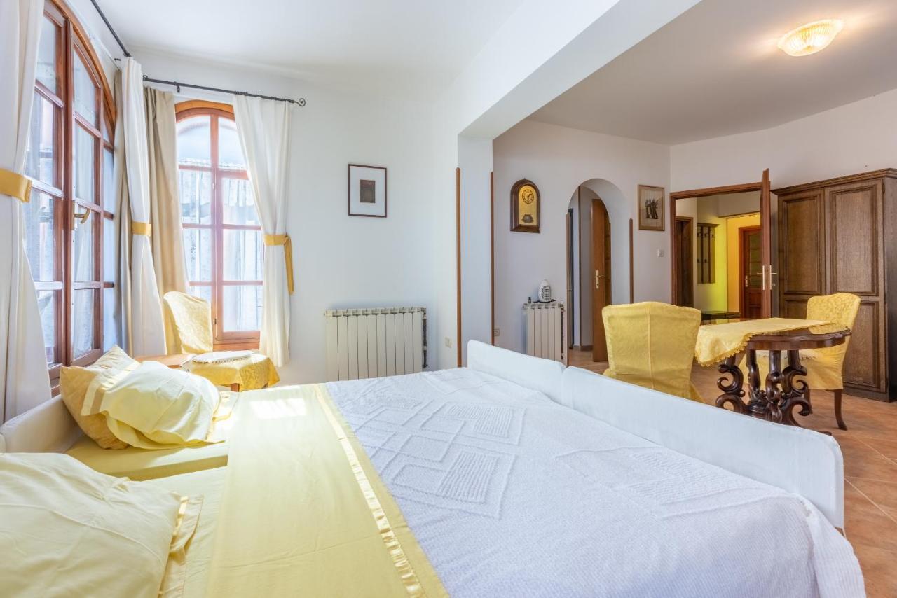 Apartments Villa Mavero Banjole Εξωτερικό φωτογραφία
