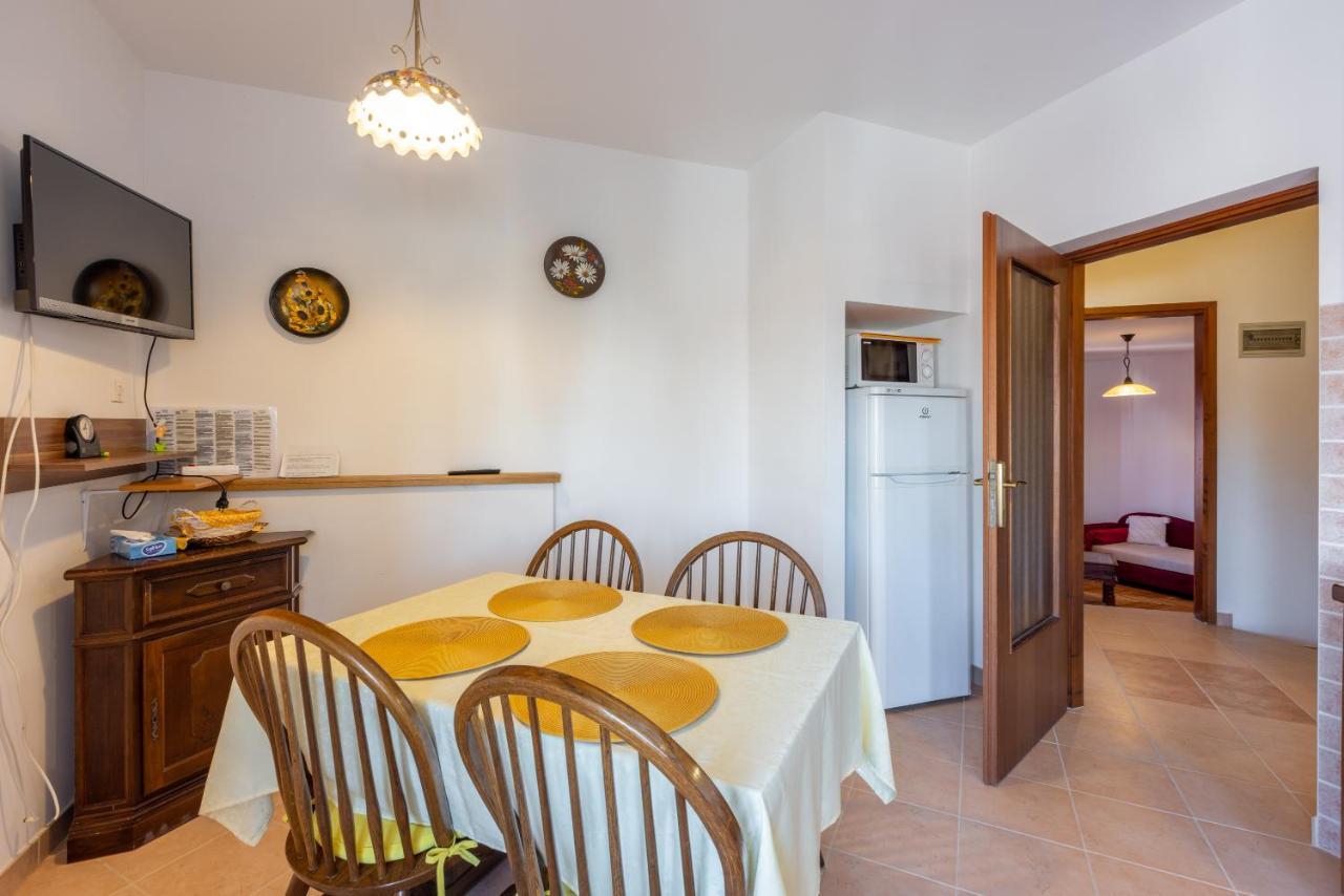 Apartments Villa Mavero Banjole Εξωτερικό φωτογραφία