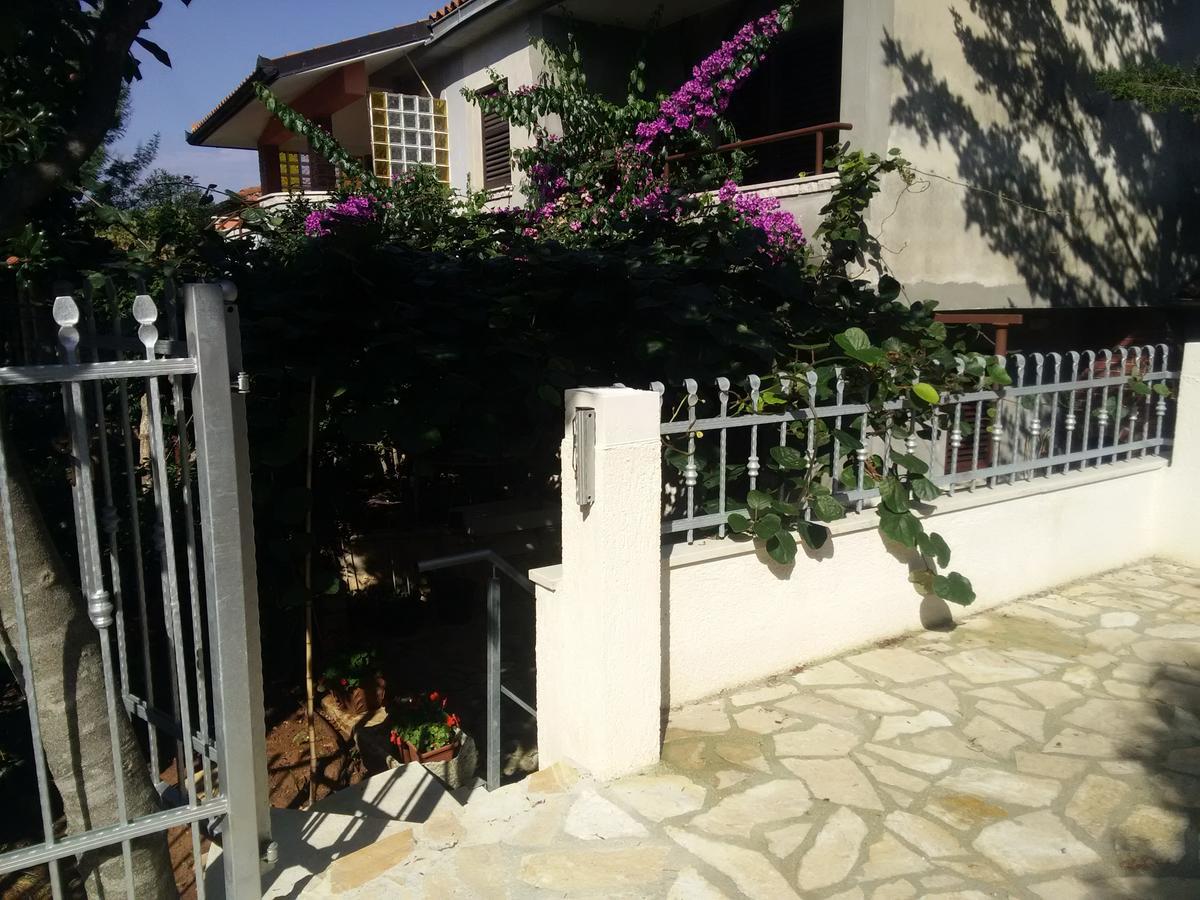 Apartments Villa Mavero Banjole Εξωτερικό φωτογραφία