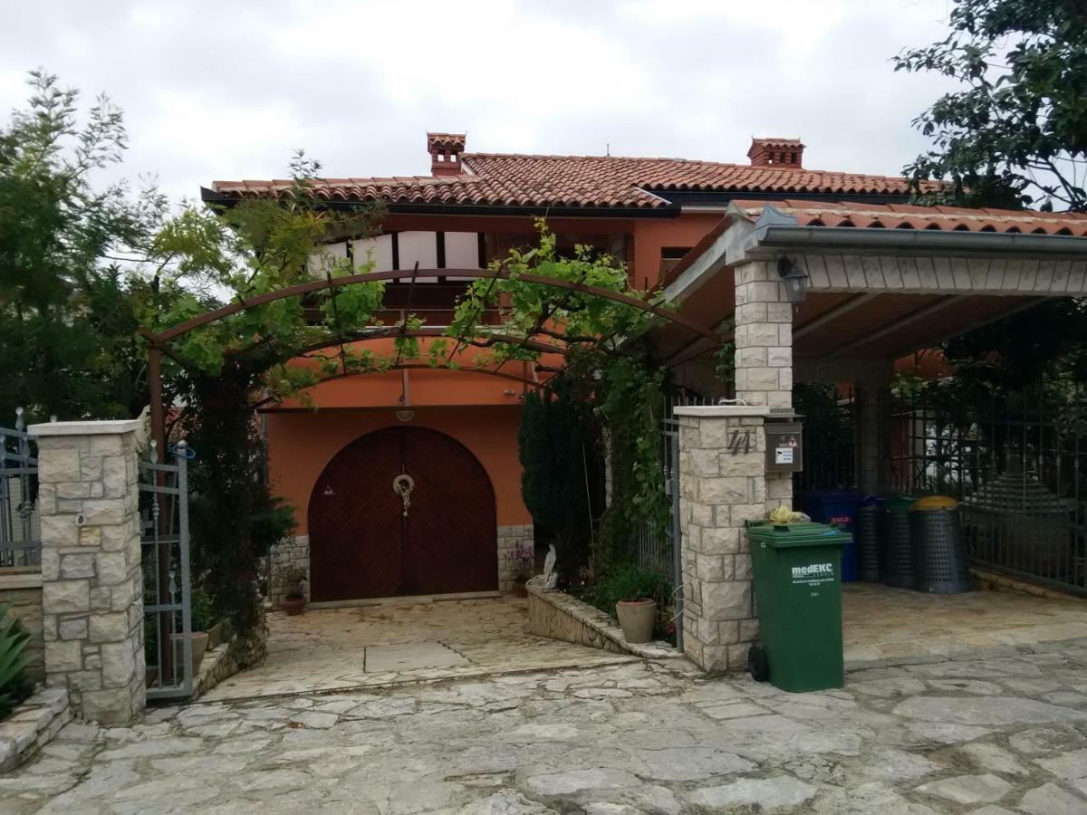 Apartments Villa Mavero Banjole Εξωτερικό φωτογραφία
